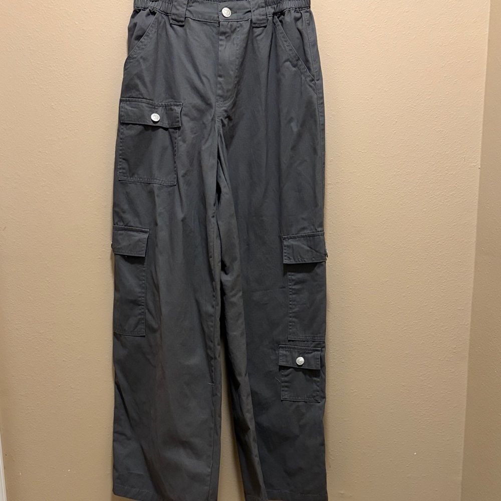 Men's Charcoal Cargo Pants with Multiple Utility Pockets